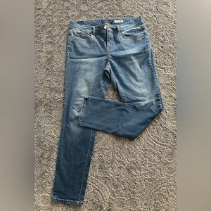 Women’s Blue Jeans. Aeropostale 10 short.